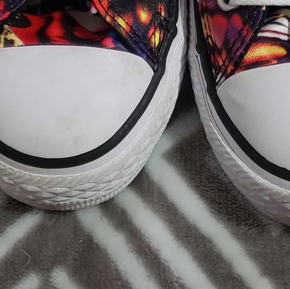 Little Girls Butterfly Converse Sneakers - Picture 3 of 3